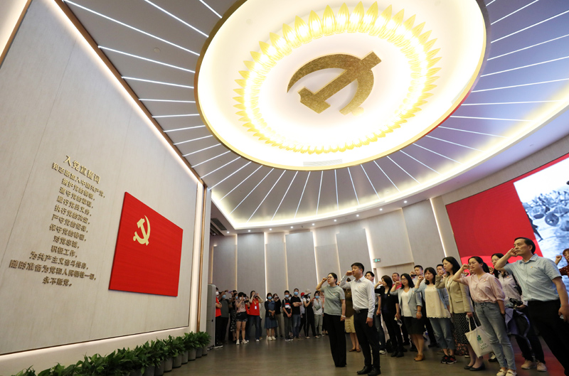 沿着必由之路夺取新的更大胜利 ——习近平总书记2022年全国两会重要讲话精神指引新时代新征程